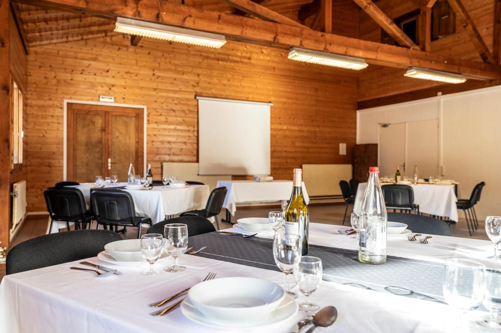 Hotel-Club Cote Dole, Ussim Vacances Les Rousses Buitenkant foto